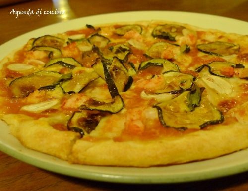 Pizza marinara e zucchine