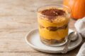 Tiramisù alla zucca in coppa: la ricetta facilissima senza uova crude!