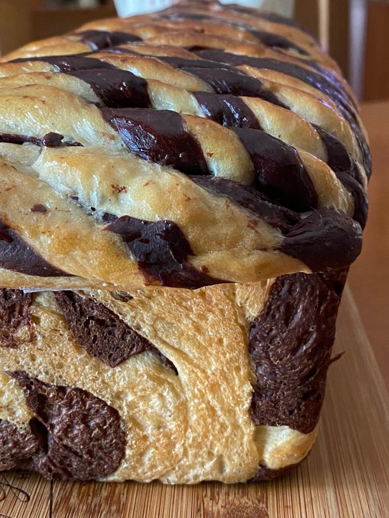 Pan brioche bicolore attorcigliato. Il cibo divino di Antonella.