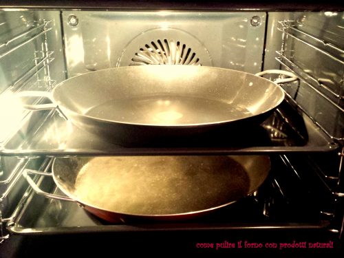 come pulire il forno con rimedi naturali