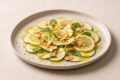 Carpaccio di zucchine, limone e scaglie di mandorle: freschezza leggera in 5 minuti