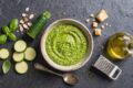 Pesto di basilico e zucchine light: la ricetta cremosa e leggera