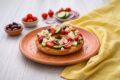 Frisella alla greca: la ricetta fresca e veloce per la tua estate