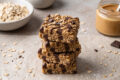 Barrette avena e cioccolato fatte in casa: lo snack fit senza cottura