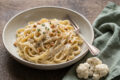 Linguine Alfredo al cavolfiore: il trucco light per una pasta cremosa