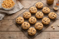 Biscotti ai ceci, burro d'arachidi e cioccolato in friggitrice ad aria