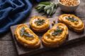 Bruschetta autunnale zucca, ceci e salvia croccante: il gusto dell'autunno in meno di 20 minuti