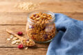 Granola proteica fatta in casa: croccante, golosa e ricca di nutrienti