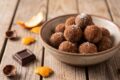 Bocconcini di castagne, ricotta e arancia: energia pre-palestra senza cottura
