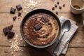 Porridge caffè e cioccolato: la colazione energetica con cuore fondente