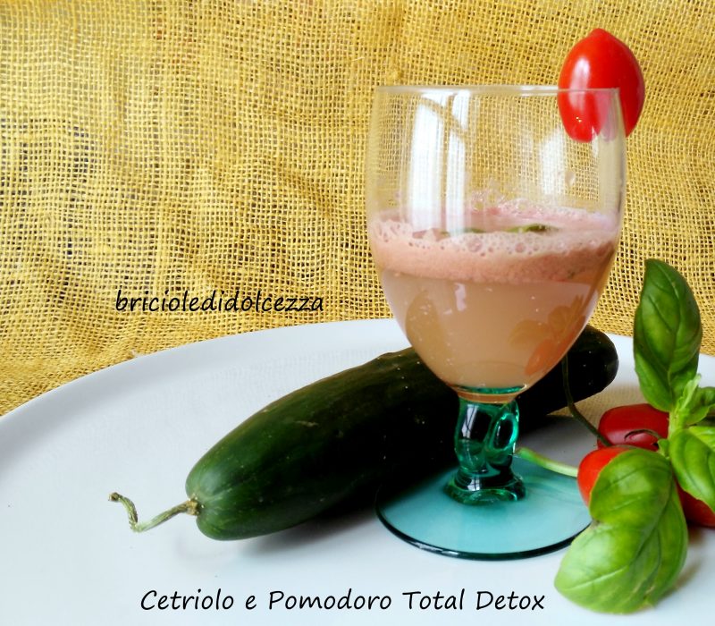 Cetriolo e Pomodoro Succo Total Detox