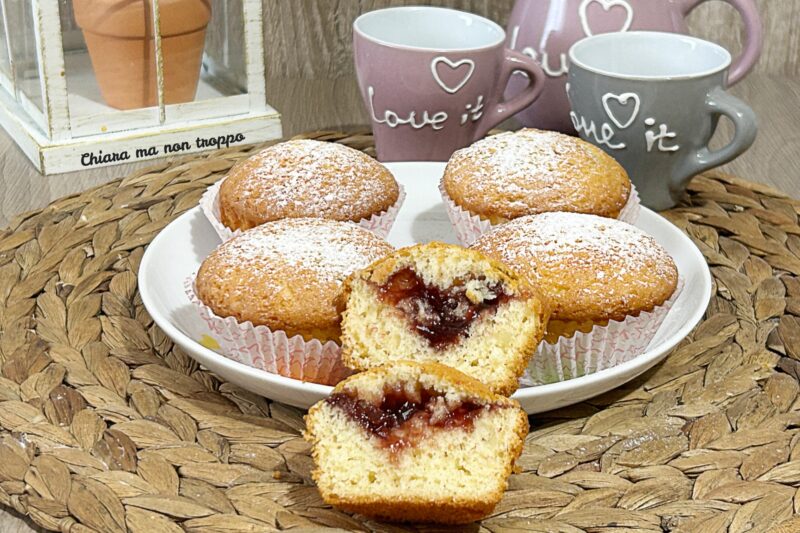 Muffin ripieni alla marmellata velocissimi