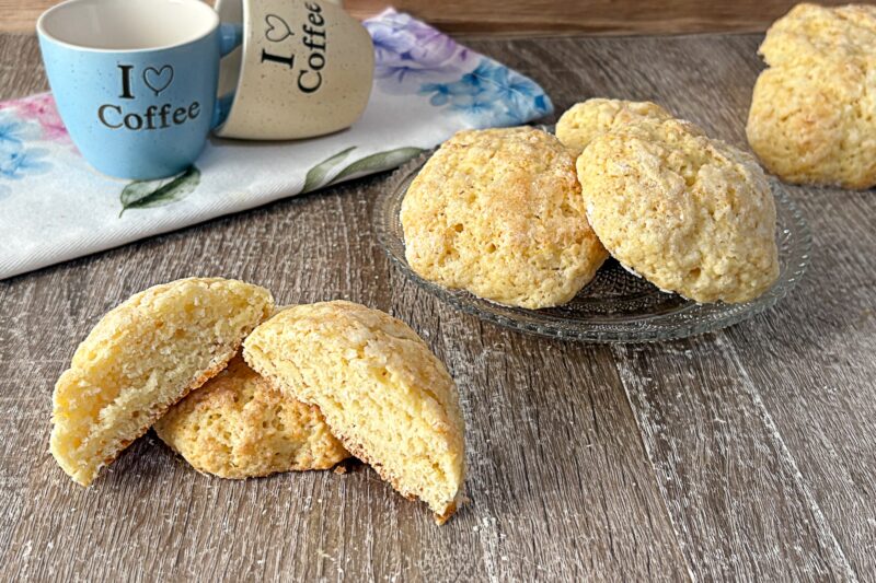 Biscotti tutto in una ciotola profumati all’arancia
