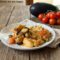 Teglia di pollo melanzane e pomodorini al forno
