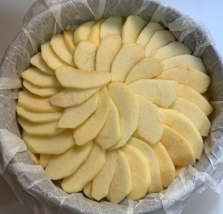 come realizzare una torta con tante mele dolce ricetta facile