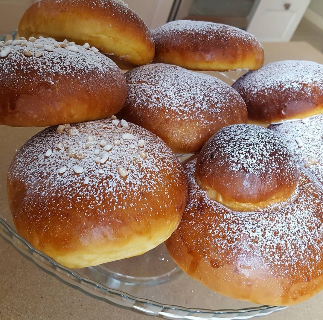 Una brioche alta e sofficissima, più di una nuvola: si fa in friggitrice ad  aria e resta morbida per giorni - InTaste