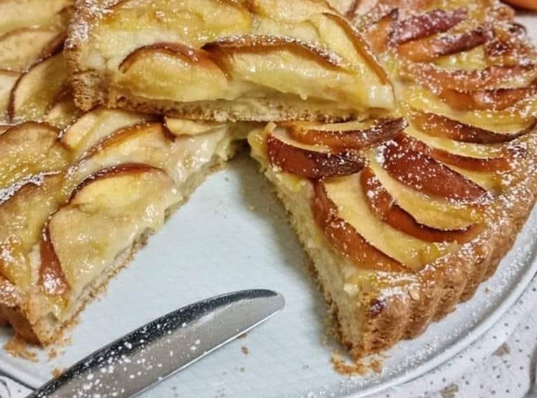 Delizia Della Nonna Con Crema E Mele Dolce Crostata Golosa Cucinare