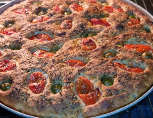 Focaccia barese con farina integrale: ricetta facile e collaudata