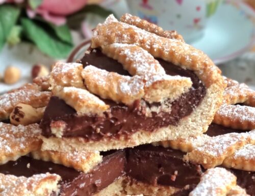 Crostata cioccolatosa e golosa: dolce ripieno crema al cioccolato
