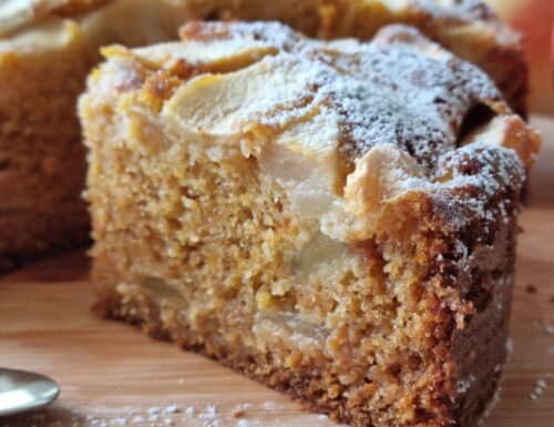 Torta soffice con mele sia frullate che a pezzi: dolce ricetta facile