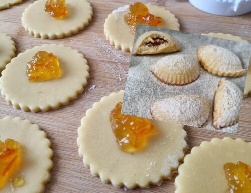 BISCOTTI MEZZALUNA IMPASTO FACILE: dolce ripieno marmellata
