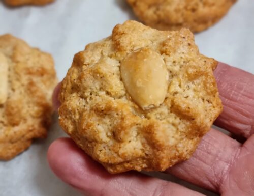Biscotti dolcetti facili alla mandorle: dolce ricetta collaudata