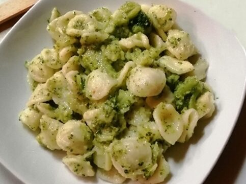 Orecchiette con i Broccoli ( Ricetta semplice)