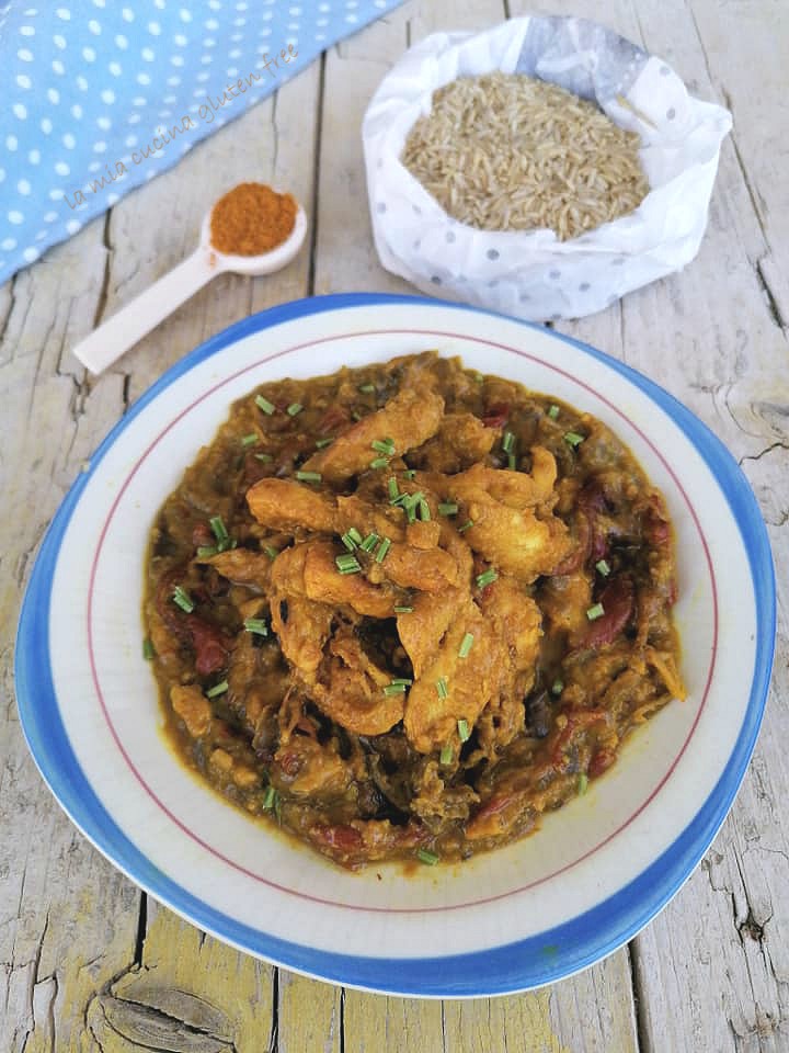 pollo al curry con peperoni