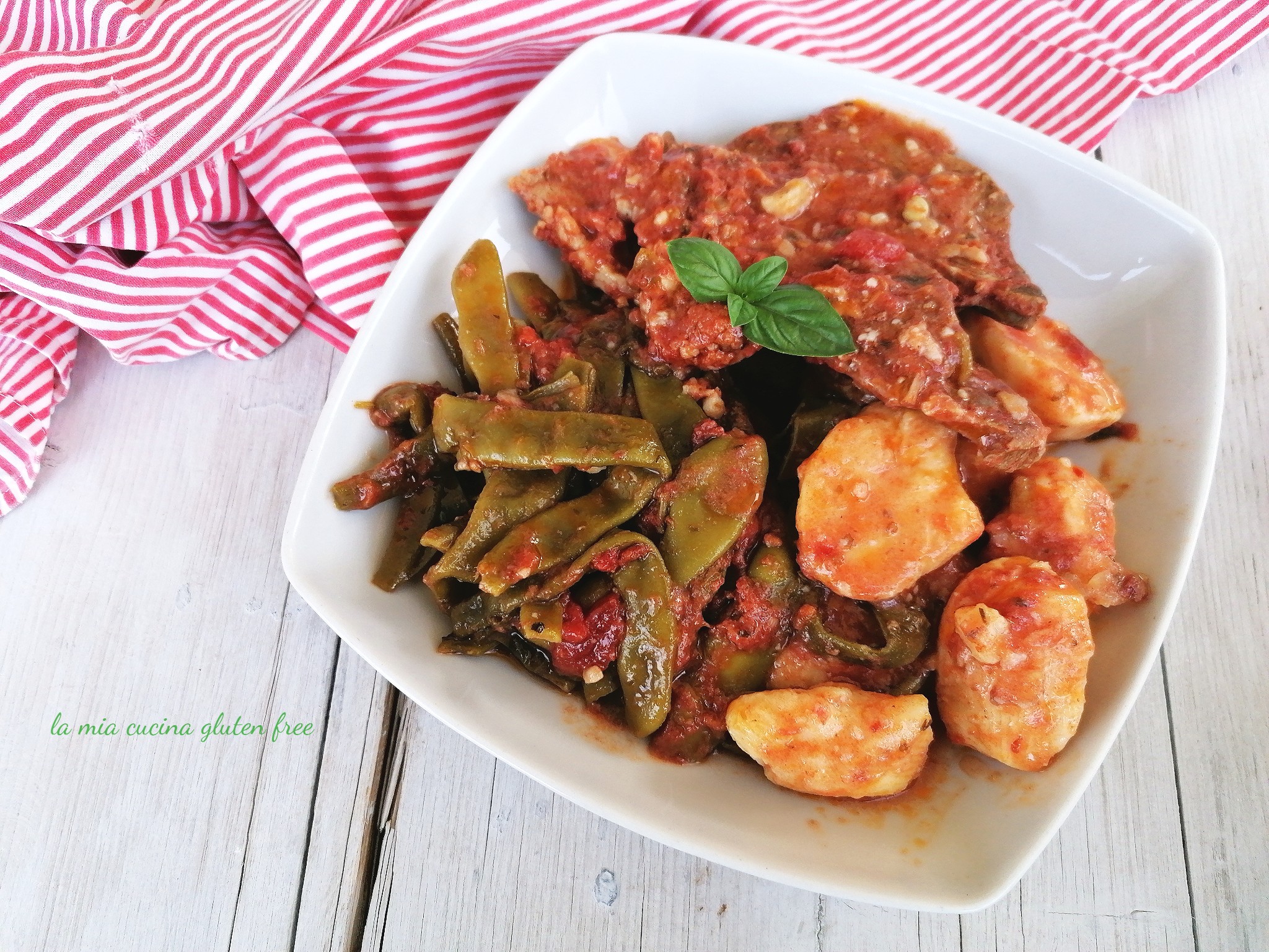 Taccole al pomodoro con patate