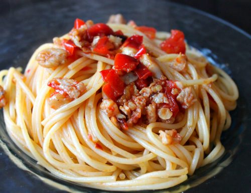 Spaghetti con paranza e peperoni
