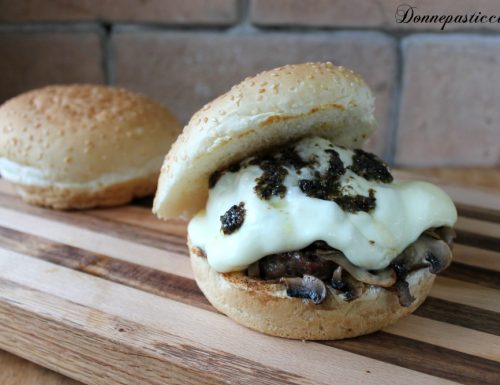 Hamburger di manzo con funghi e tartufo