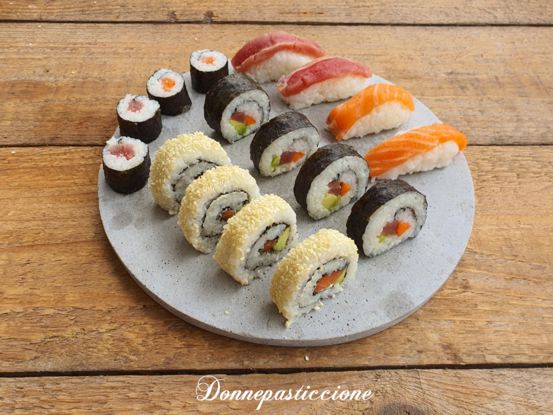 Sushi con riso Venere, ricetta da fare in casa con passo passo fotografico