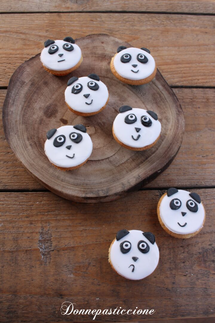 cupcakes Panda con cuore di Nutella