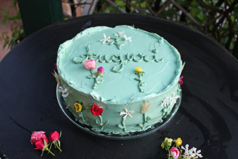 Flower cake all’amaretto
