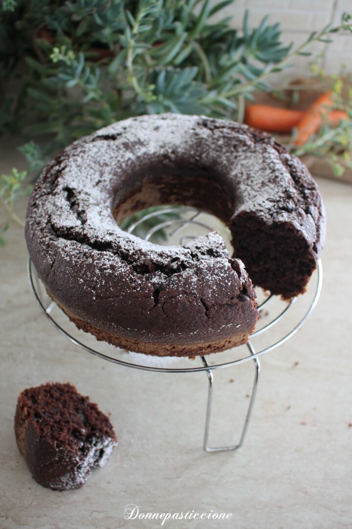 ciambella soffice alle carote e cacao