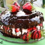 torta Kinder con nocciole e fragole