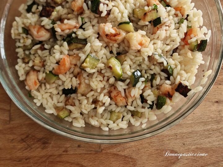 insalata di riso con zucchine e mazzancolle