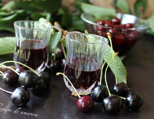 Liquore di amarene fatto in casa