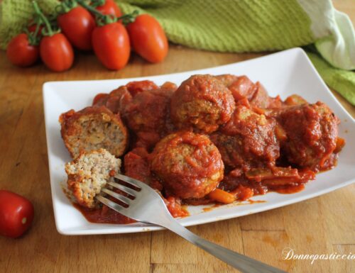 Polpette al sugo con peperoni