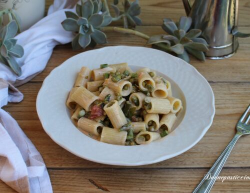 Pasta con asparagi, piselli e mascarpone