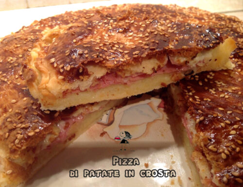 Pizza di patate in crosta ripiena