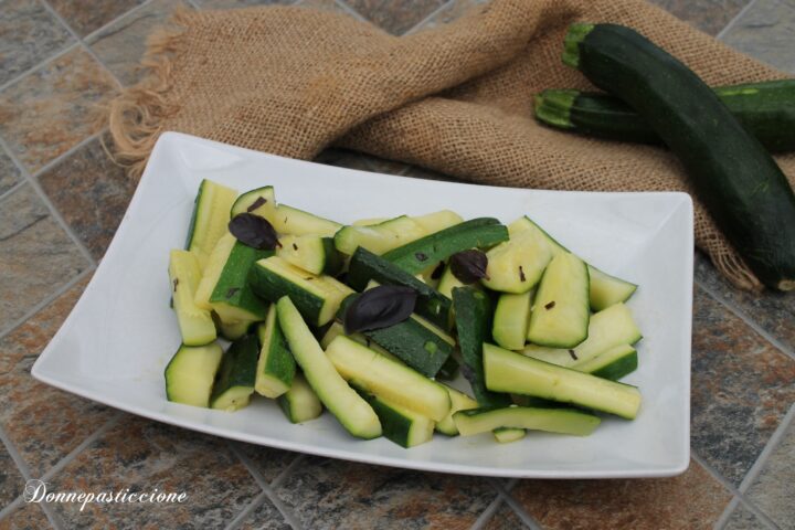 zucchine marinate cotte al vapore