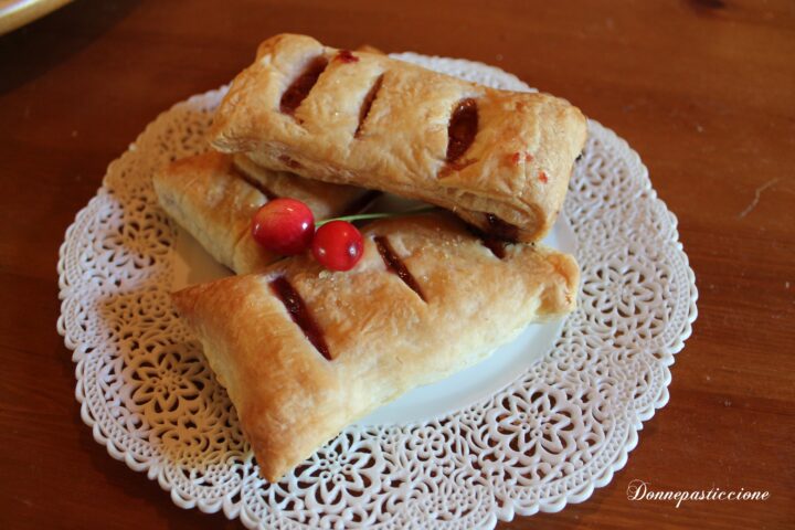 sfogliatine crema e amarena
