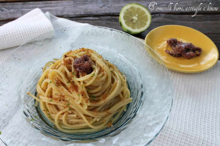 vermicelli con burro, acciughe e limone