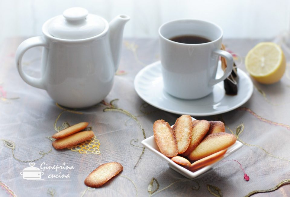 biscotti lingue di gatto