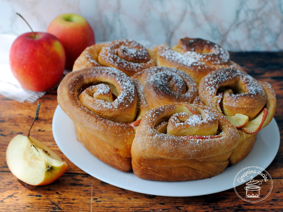 torta di rose con mele e cannella - Gineprina cucina