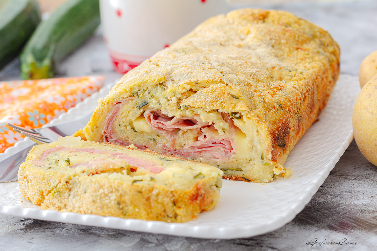 Polpettone di patate e zucchine ripieno - Graficare in Cucina