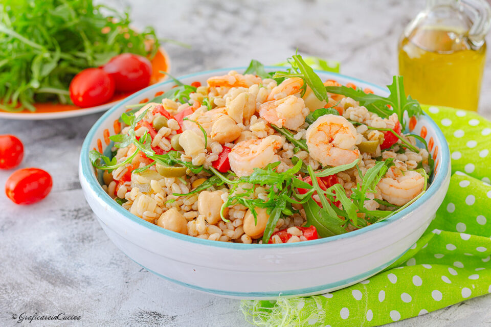 Insalata orzo mazzancolle ceci