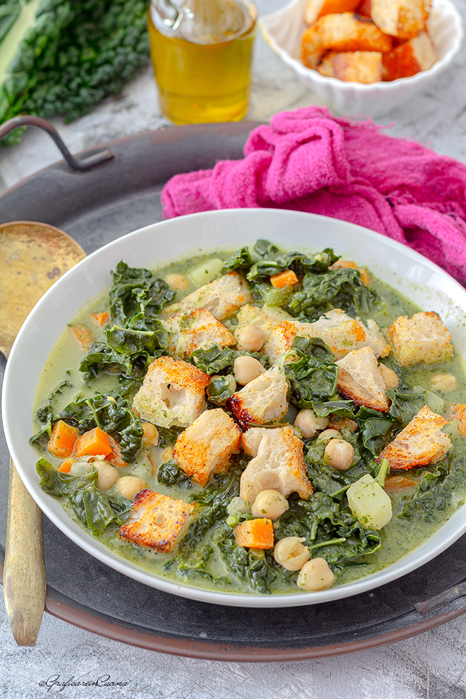 Zuppa cavolo nero ceci e patate