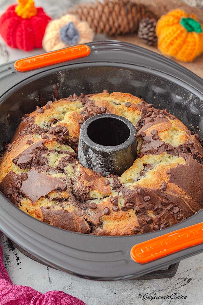 Torta marmorizzata con gocce di cioccolato: la ricetta senza burro che conquista al primo assaggio